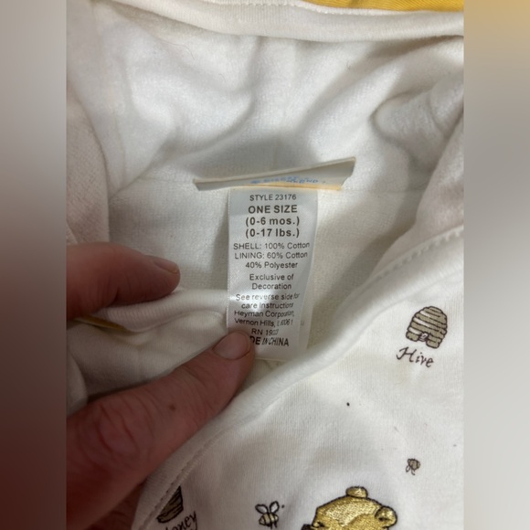 Vintage Y2K Disney Winnie the Pooh baby bunting infant hooded sack 0-6 months - Picture 4 of 9